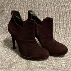 Vince Camuto Suede Bootie sz 6